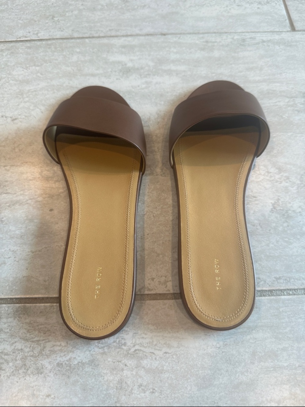 The Row Signum Slides - Picture 8 of 9